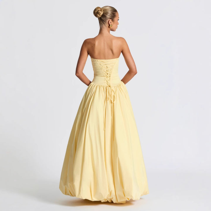 Damen Abendkleid mit figurbetontem Oberteil und asymmetrischem Rock Echo Archiv