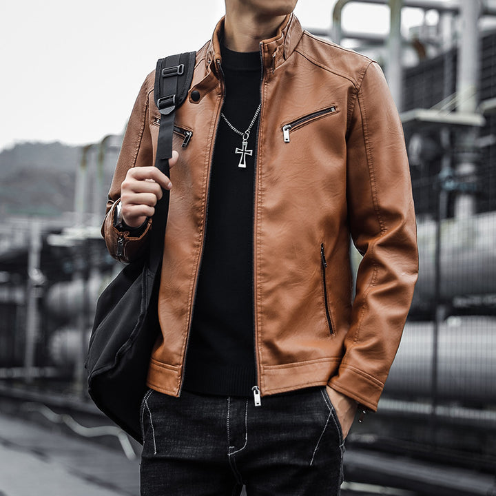 Herren Kunstleder-Motojacke mit hohem Stehkragen und Reißverschlusstaschen – Taviero