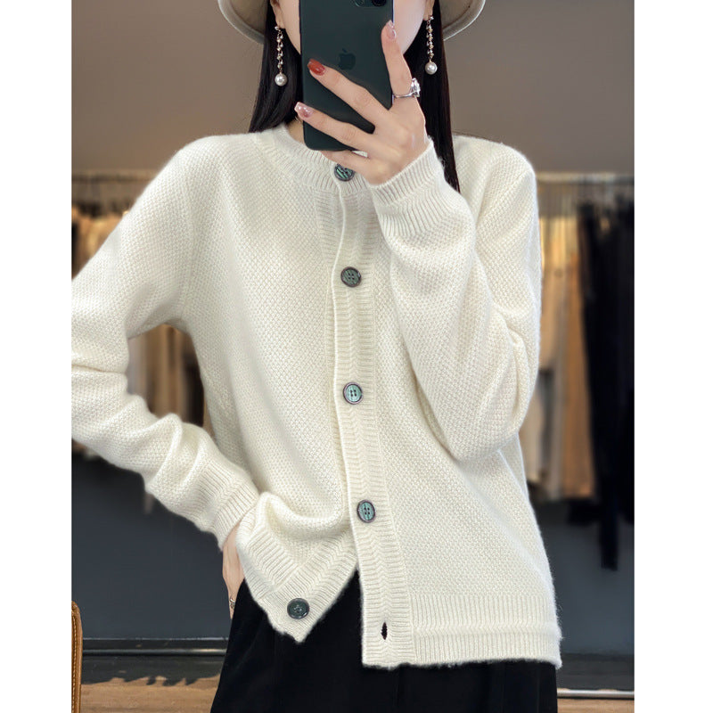 Damen Strukturierter Feinstrick-Cardigan mit kaschmirähnlicher Haptik, durchgehender Knopfleiste und kastiger Oversize‑Passform Echoarchiv