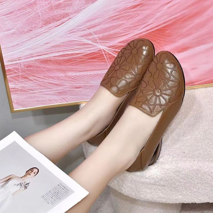 Damen nan elegante gepolsterte Lederloafer mit floral geprägter Oberfläche und mittelhohem Blockabsatz Echo Archiv
