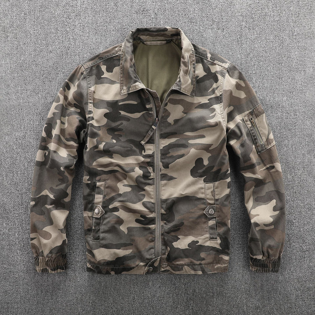 Herren Utility-Blouson im Camouflage-Muster mit Reißverschluss und Armzippertasche Echoarchiv
