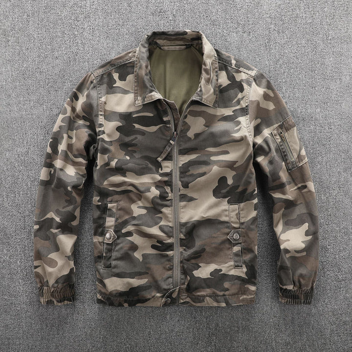 Herren Utility-Blouson im Camouflage-Muster mit Reißverschluss und Armzippertasche Echoarchiv