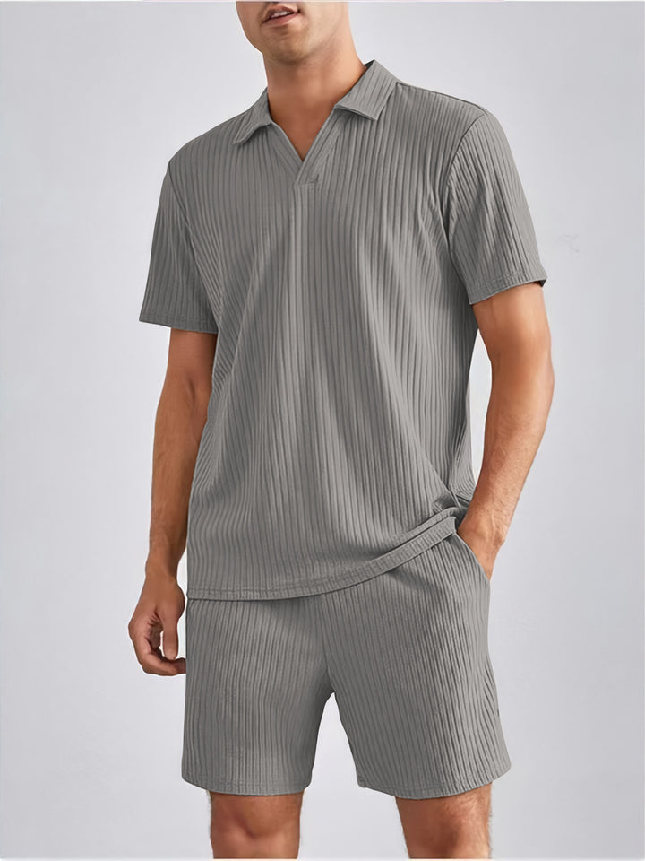 Herren Freizeit-Set mit strukturiertem Oberteil und Shorts Echoarchiv