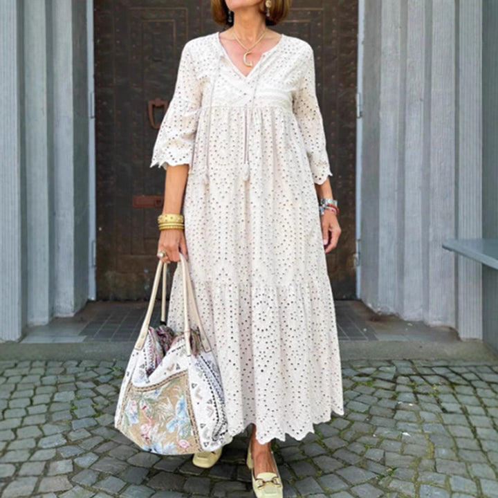 Damen nan fließendes Maxikleid mit Ajourstickerei, V-Ausschnitt, Unterbrustnaht und Volantrock Echo Archiv