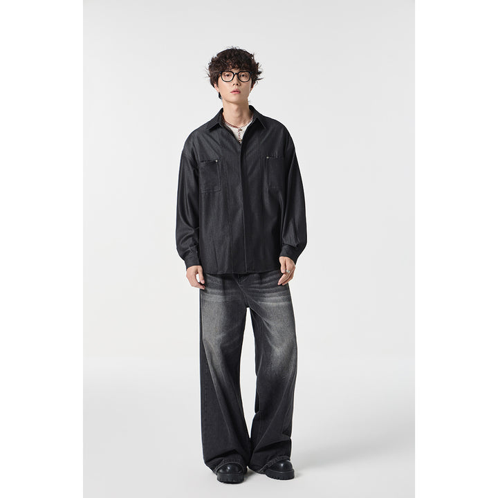Herren Oversize Hemdjacke aus leichter Denim-Qualität mit verdeckter Knopfleiste und Brusttaschen Echoarchiv