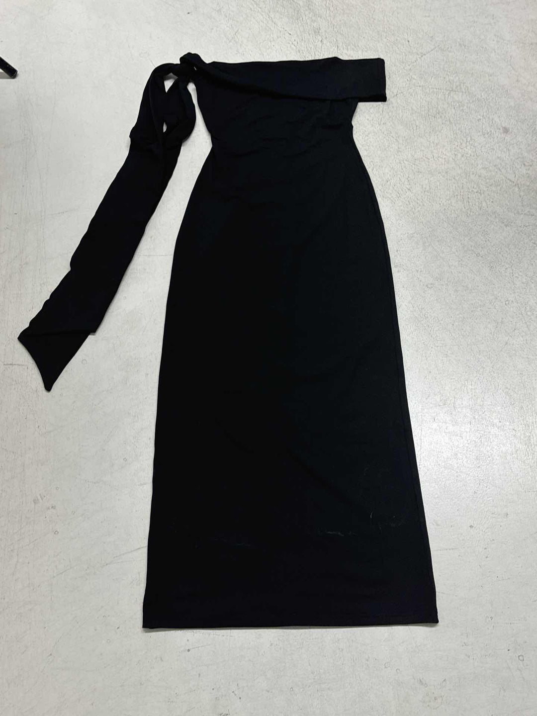 Damen Off-Shoulder Maxikleid mit eleganter Schleifenverzierung Echo Archiv