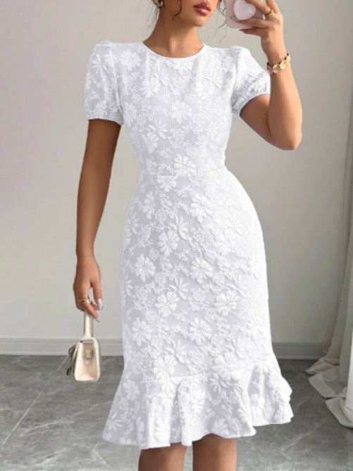 Damen Kleid mit floralem Spitzenmuster und fließendem Saum Echo Archiv