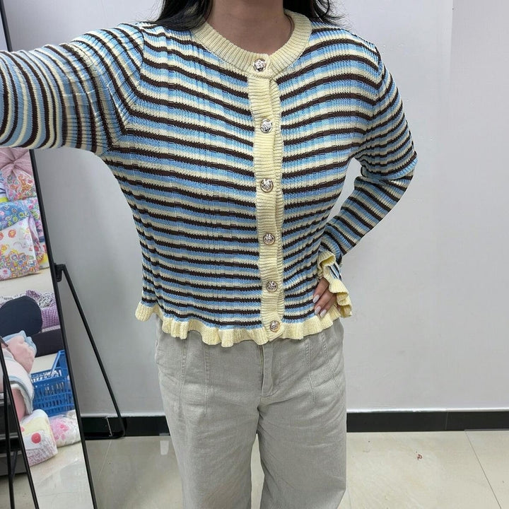 Damen Gerippte Kurzcardigan mit Rüschenbündchen & Statement‑Knöpfen Echoarchiv