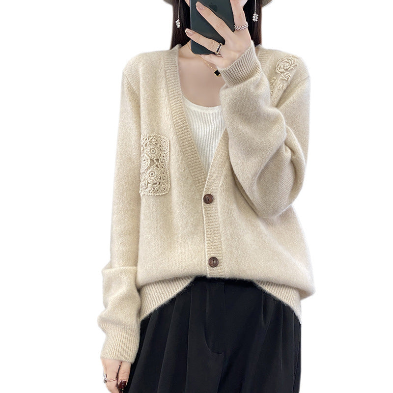 Damen Zweiteiliges Feinstrick‑Set mit Strickcardigan und Top sowie gehäkelten Blumenapplikationen Echoarchiv