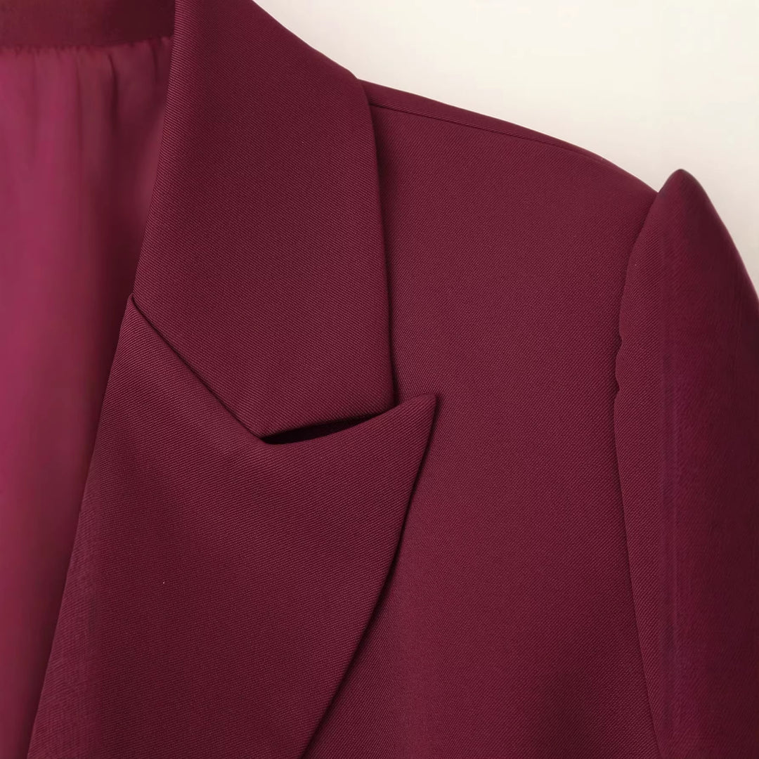 Damen Blazer mit Cut-Out‑Schultern, Taillengürtel und Pattentaschen Echoarchiv