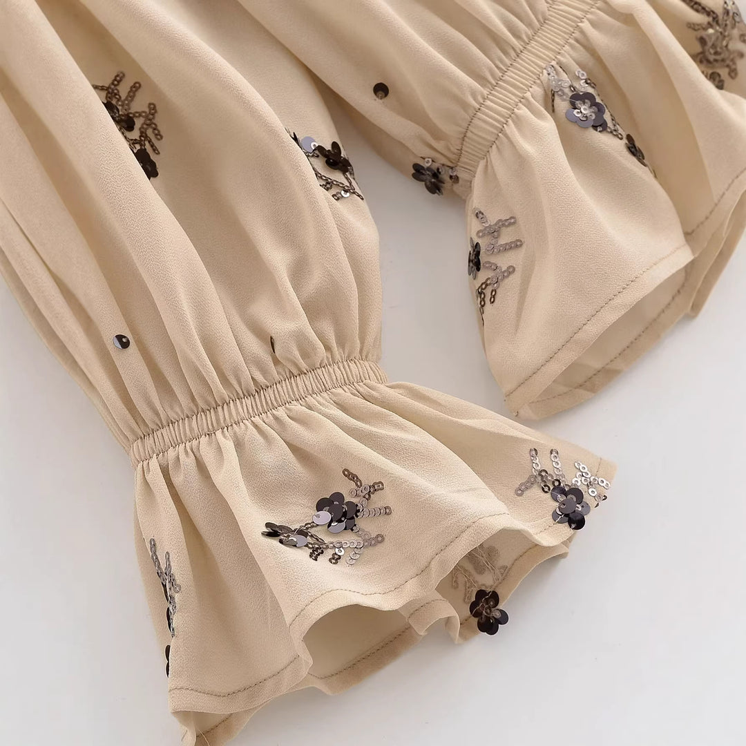 Damen Chiffonbluse mit floraler Pailletten-Stickerei, Stehkragen und geraffter Taillenpasse Echoarchiv