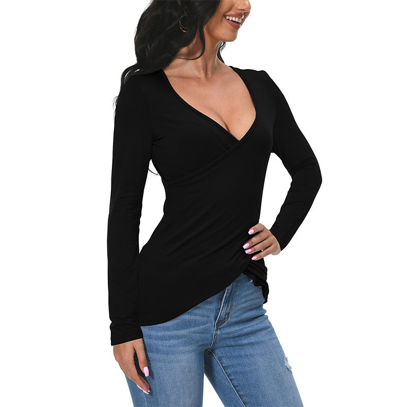 Damen figurbetontes Wickelshirt mit tiefem V‑Ausschnitt und überlappendem Saum – Avérine