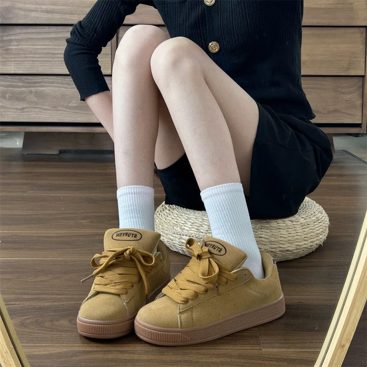 Damen Sneaker aus hochwertigem Wildleder mit weicher Dämpfung Echo Archiv