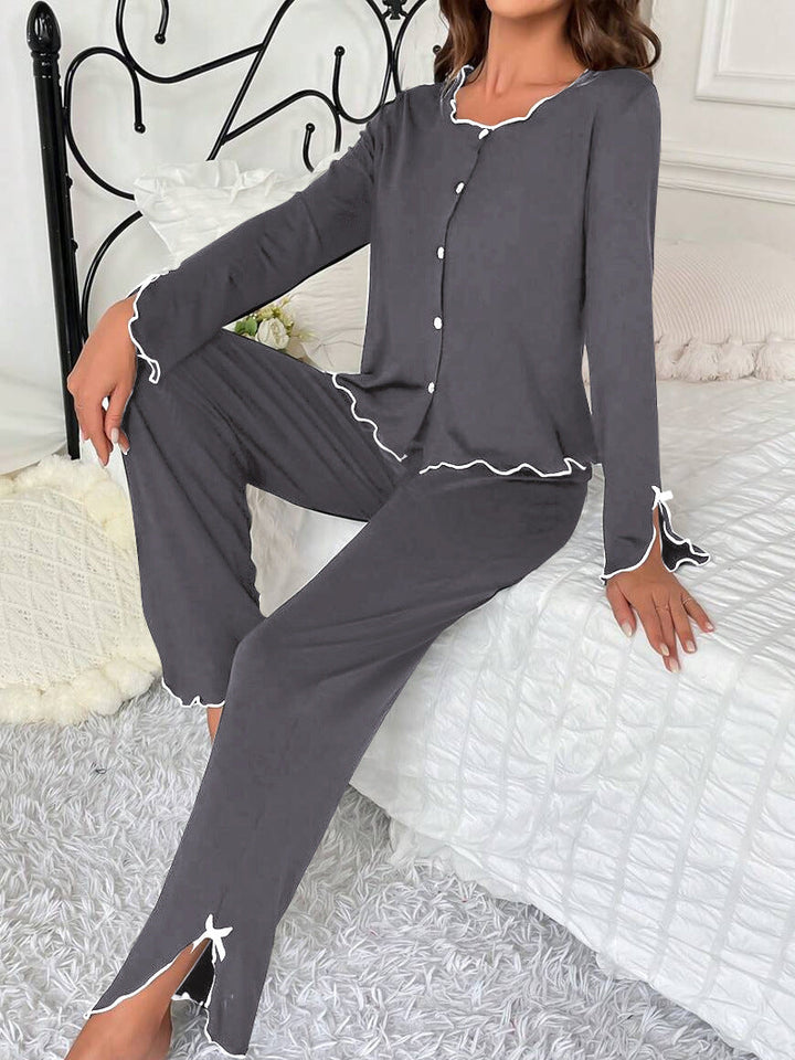 Damen Schlafanzug-Set mit eleganten Spitzenverzierungen Echoarchiv