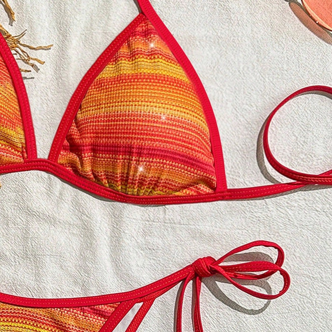 Damen Triangel-Bikini mit modischem Streifendesign Echo Archiv