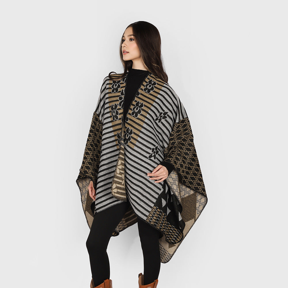 Damen Oversize Jacquard‑Ruana im Ethno‑Patchwork‑Design – Avérine