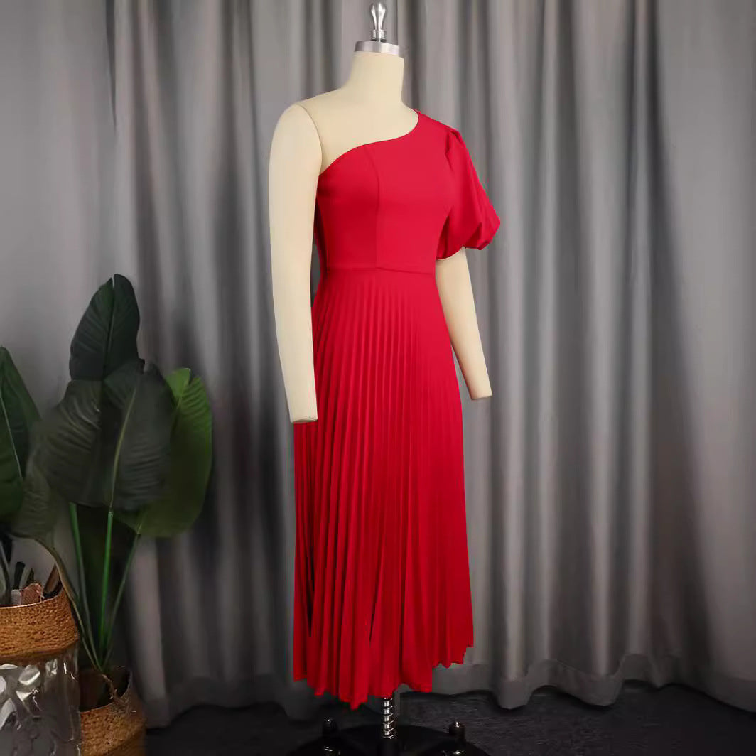 Damen Einseitiges Maxikleid mit Plissee-Details Echo Archiv