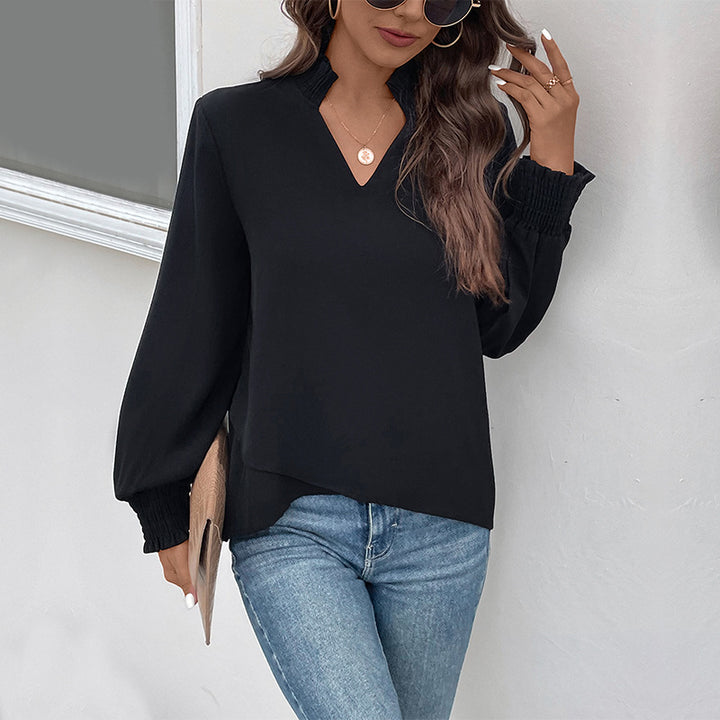 Damen Leichte Viskosebluse mit gerafftem Stehkragen, V‑Ausschnitt und Smokbündchen Echoarchiv