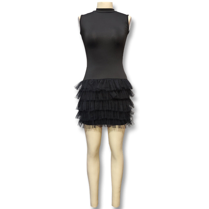 Damen Elegantes und verspieltes Kleid mit Tüllsaum Echo Archiv