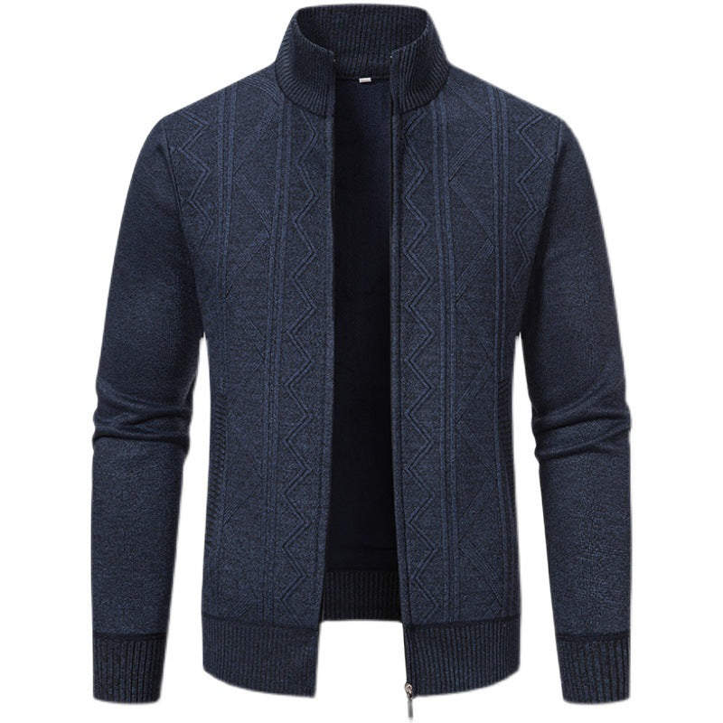 Herren elegante Strickjacke mit strukturiertem Zopfmuster und hohem Kragen Echoarchiv