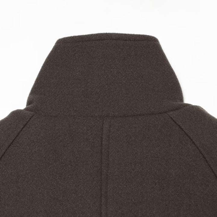 Damen Kurze Capejacke aus Wollmix mit hohem Stehkragen, Doppelreihe und Bindegürtel Echoarchiv
