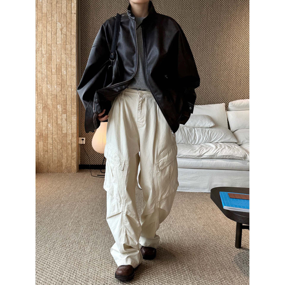 Damen Utility-Baggy-Hose mit asymmetrischen Pattentaschen und hohem Bund Echoarchiv