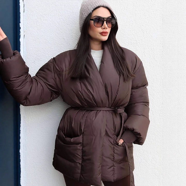 Damen Gesteppte Taillierte Steppjacke mit Schalkragen und Bindegürtel Echoarchiv