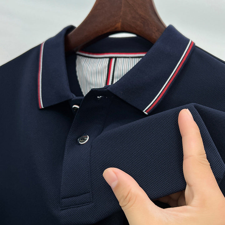 Herren Poloshirt mit atmungsaktiver Piqué-Oberfläche und eleganten Kontrastdetails Echoarchiv