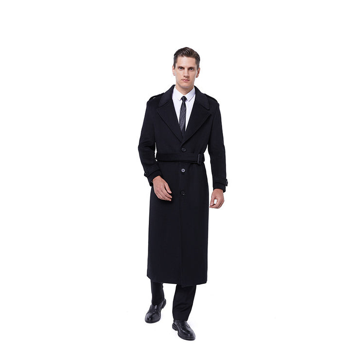 Herren Maxilanger Mantel aus Wollmix mit Bindegürtel, Epauletten und klassischem Revers Echoarchiv