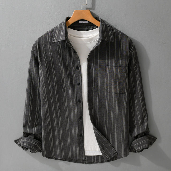 Herren Relaxed-Stripe Hemdjacke aus feinem Baumwoll-Twill mit aufgesetzter Brusttasche Echoarchiv