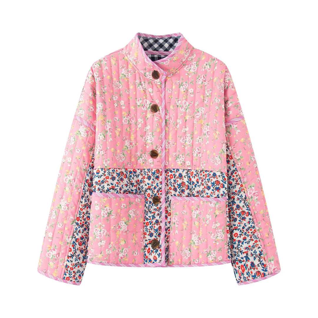 Damen gesteppte Patchwork-Quiltjacke mit Stehkragen, großen Zierknöpfen und aufgesetzten Taschen – Célinea