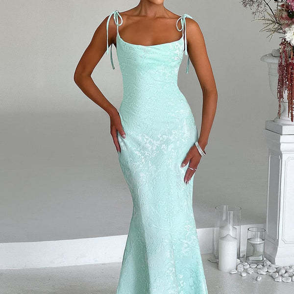 Damen Elegantes Maxikleid mit verführerischen Spaghettiträgern Echo Archiv