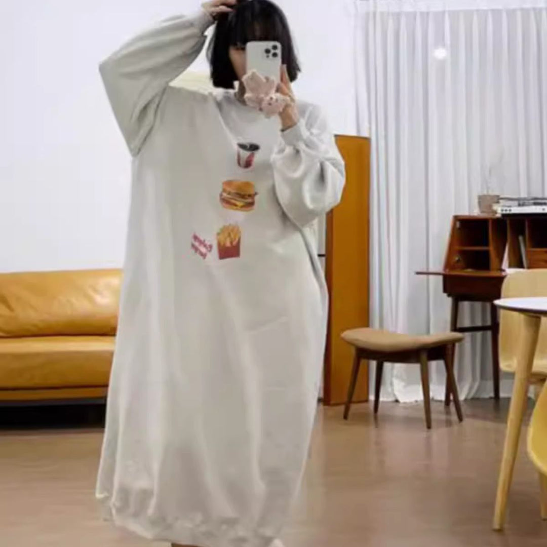 Damen Langes Oversize‑Sweatkleid mit Pommes-Print, Raglanärmeln und Eingrifftaschen Echoarchiv