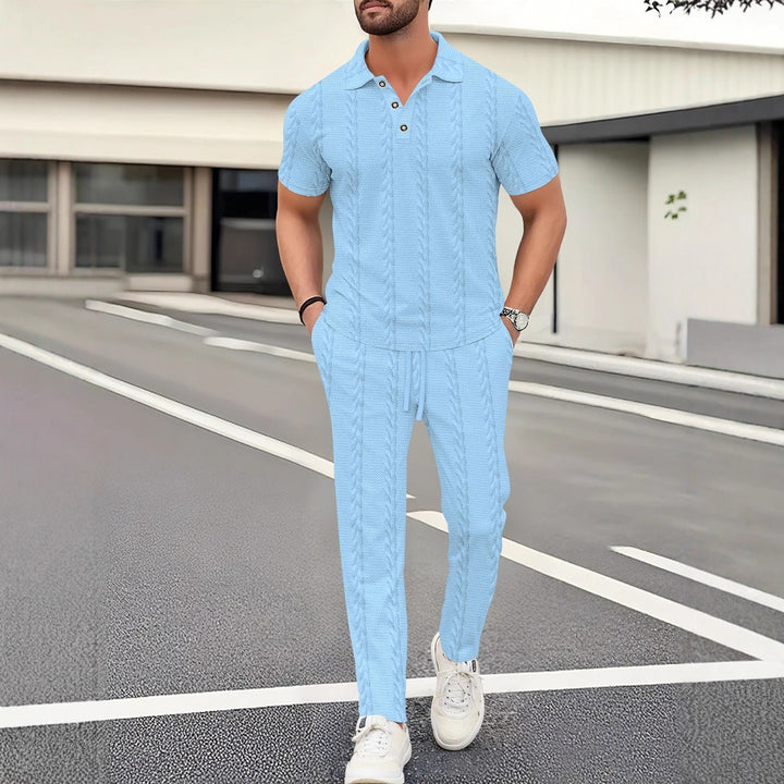 Herren Freizeitanzug mit strukturiertem Oberteil und bequemen Jogginghosen Echoarchiv