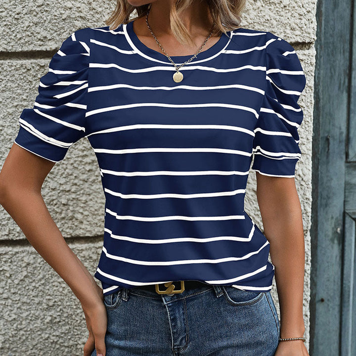 Damen T-Shirt mit Dekorativen Puffärmeln und Modernem Streifenmuster Echoarchiv