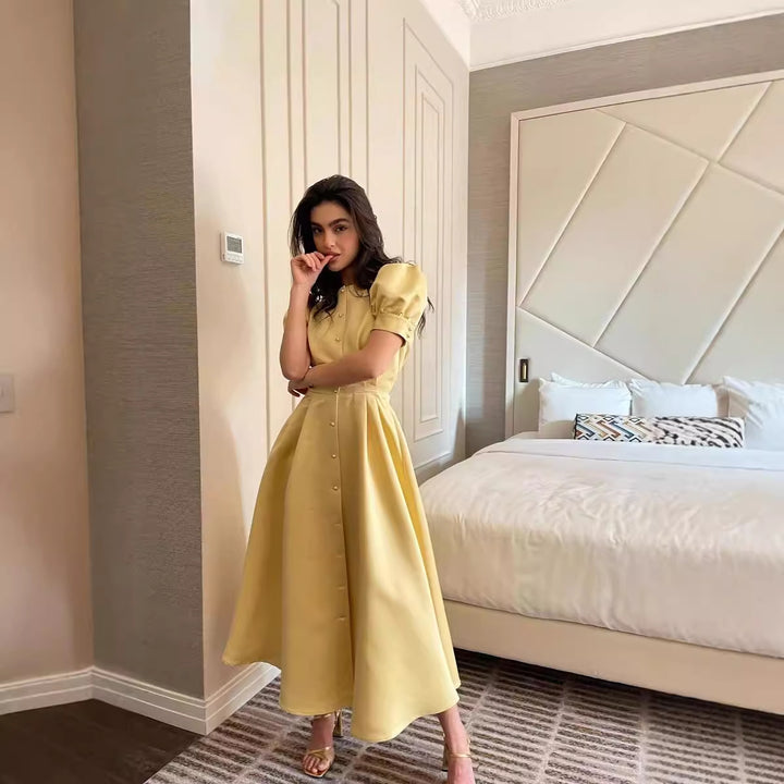 Damen Midi-Kleid mit Puffärmeln und schimmerndem Satin-Finish Echo Archiv