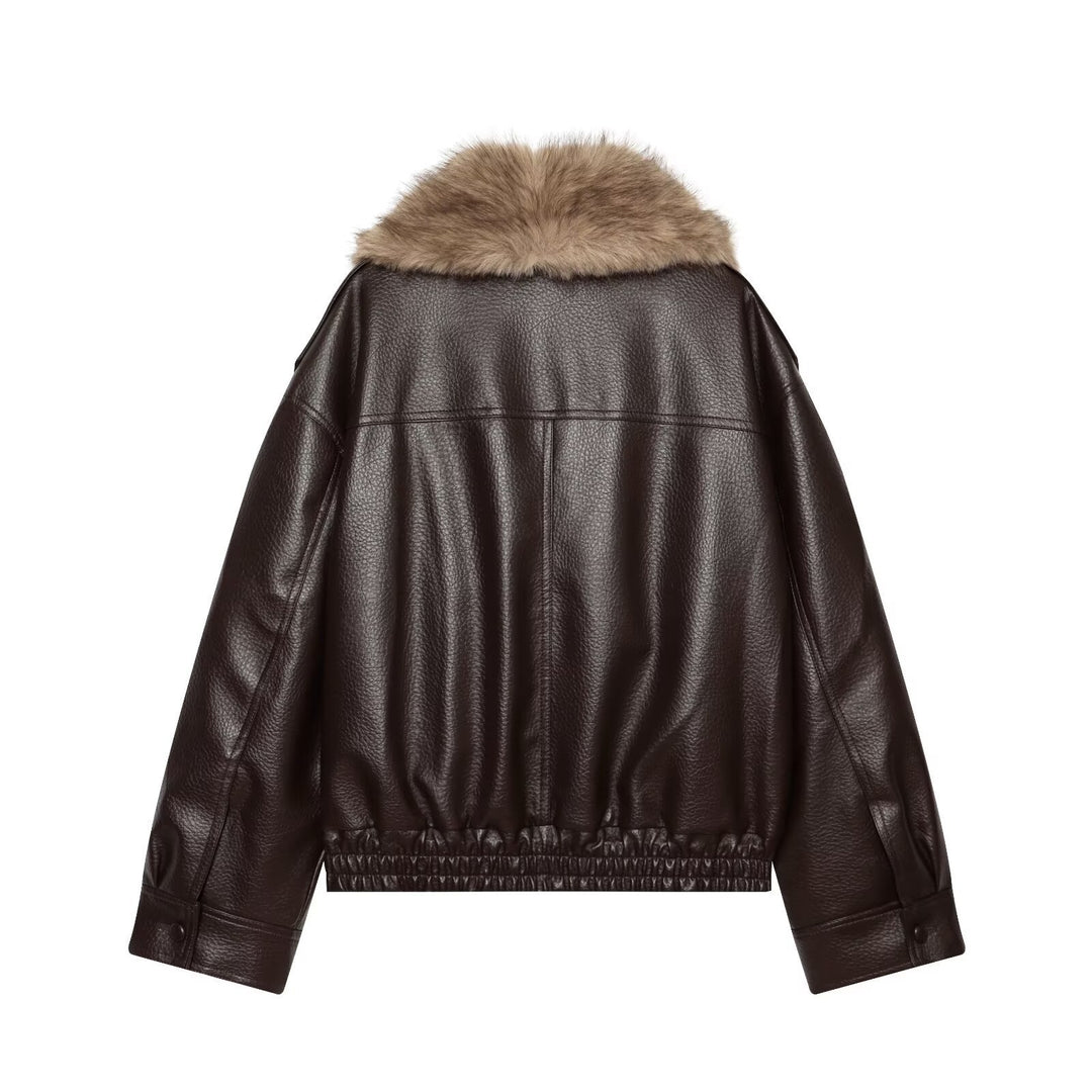Damen Kurz geschnittene Biker-Lederjacke mit voluminösem Kunstpelz-Schalkragen Echo Archiv