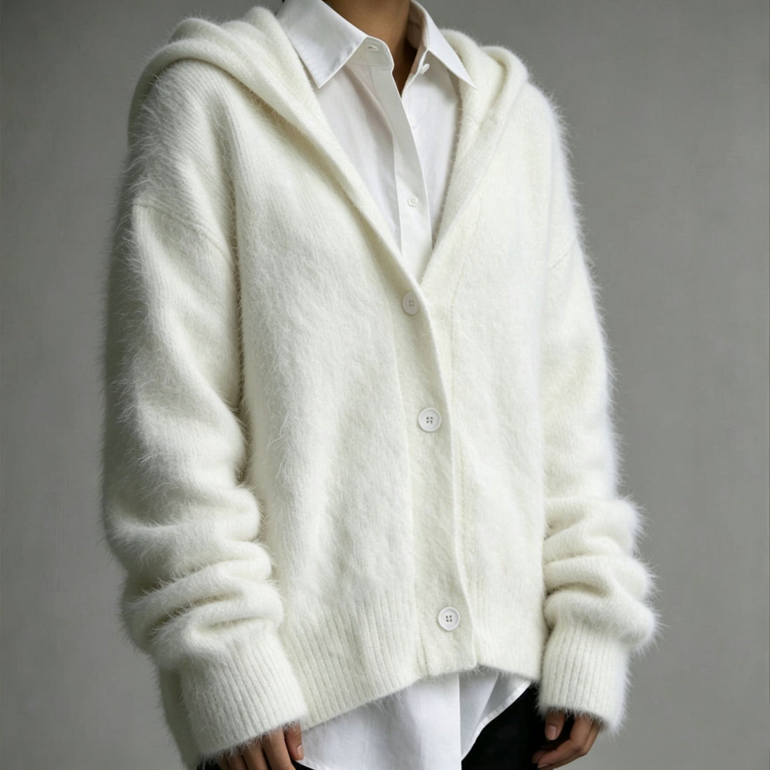 Damen Flauschiger Kapuzen-Cardigan im Mohair-Look mit Knopfleiste – Veloura