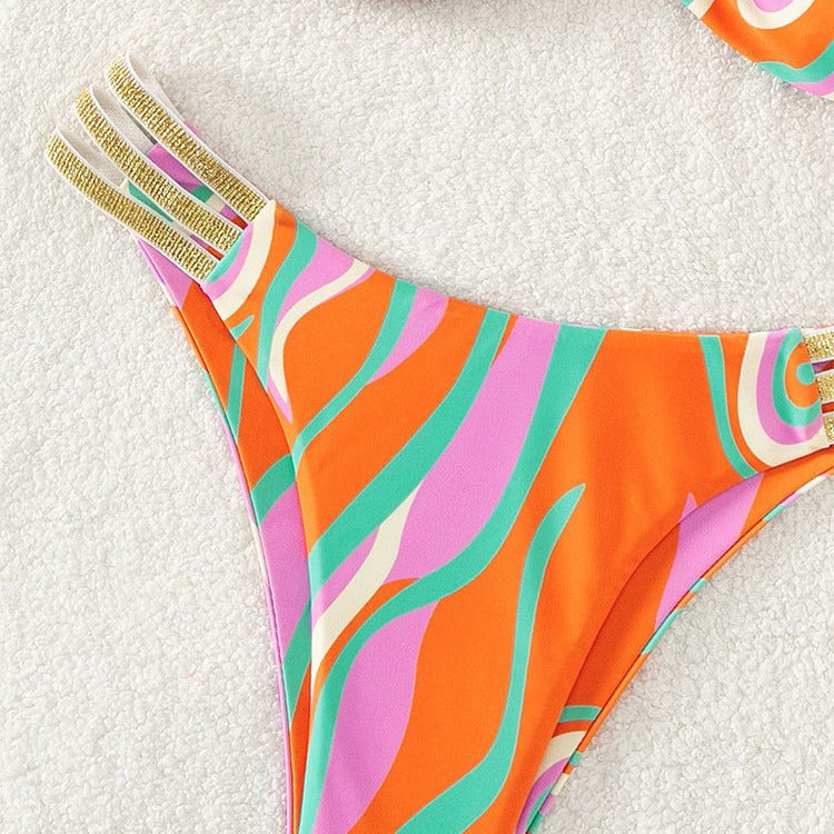 Damen Triangel-Bikini mit raffinierter Rüschendetail und eleganten Akzenten Echo Archiv