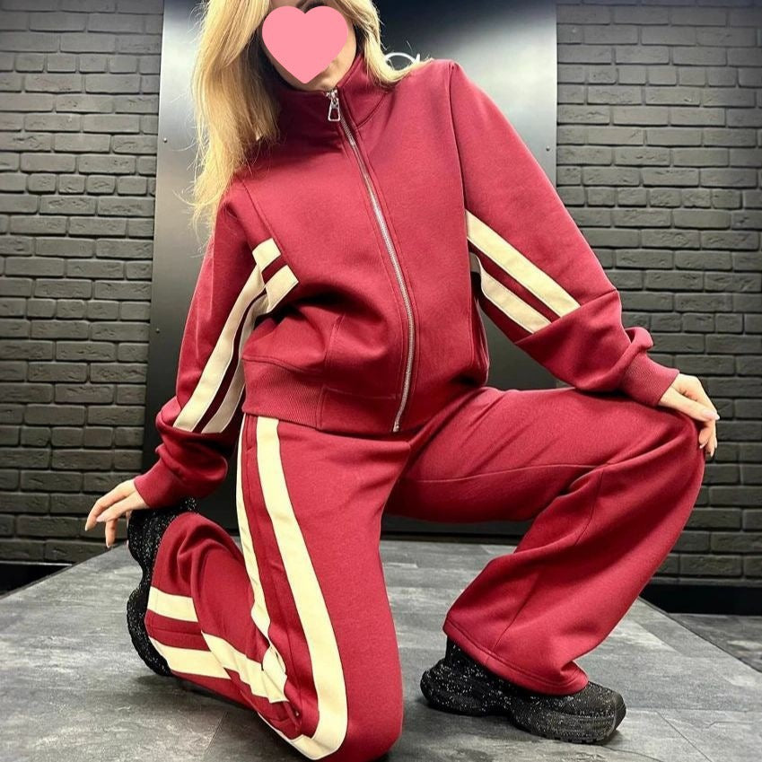 Damen nan athletisches Zweiteiler-Set aus French Terry mit Reißverschluss Cropped Jacke und weitem Highwaist Jogger Echo Archiv