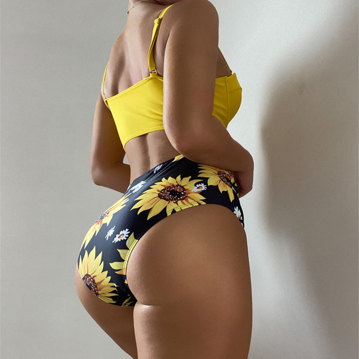 Damen Hochtaillierter Bikini mit eleganten Pudding-Schalen Echo Archiv