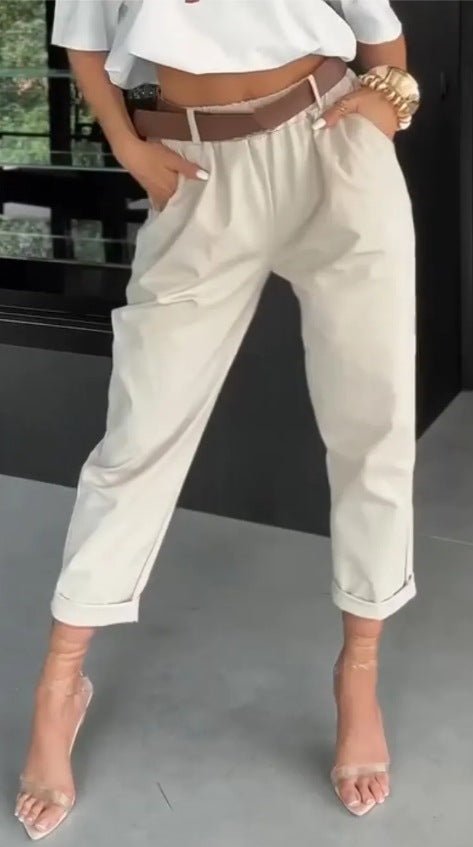 Damen nan hochtaillierte Paperbag-Hose mit gerafftem Bund, Eingrifftaschen und gekrempeltem Saum Echo Archiv