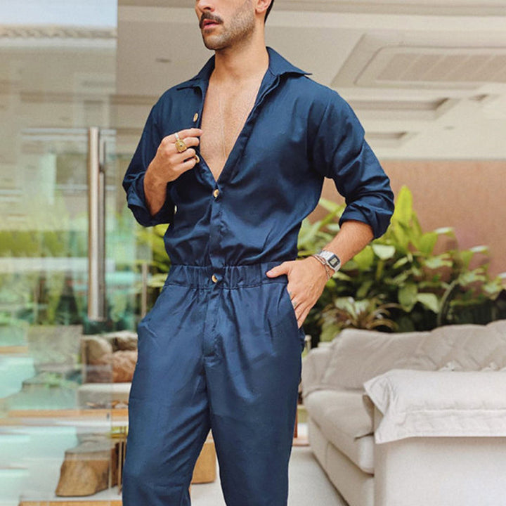 Herren Jumpsuit mit elegante Knopfleiste und praktischem Taillenkordelzug Echoarchiv