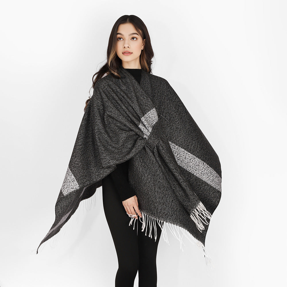 Damen Wollmix-Capeponcho mit Bindeschlaufen, weichgewebtem Oversize-Überwurf und Fransensaum – Avérine