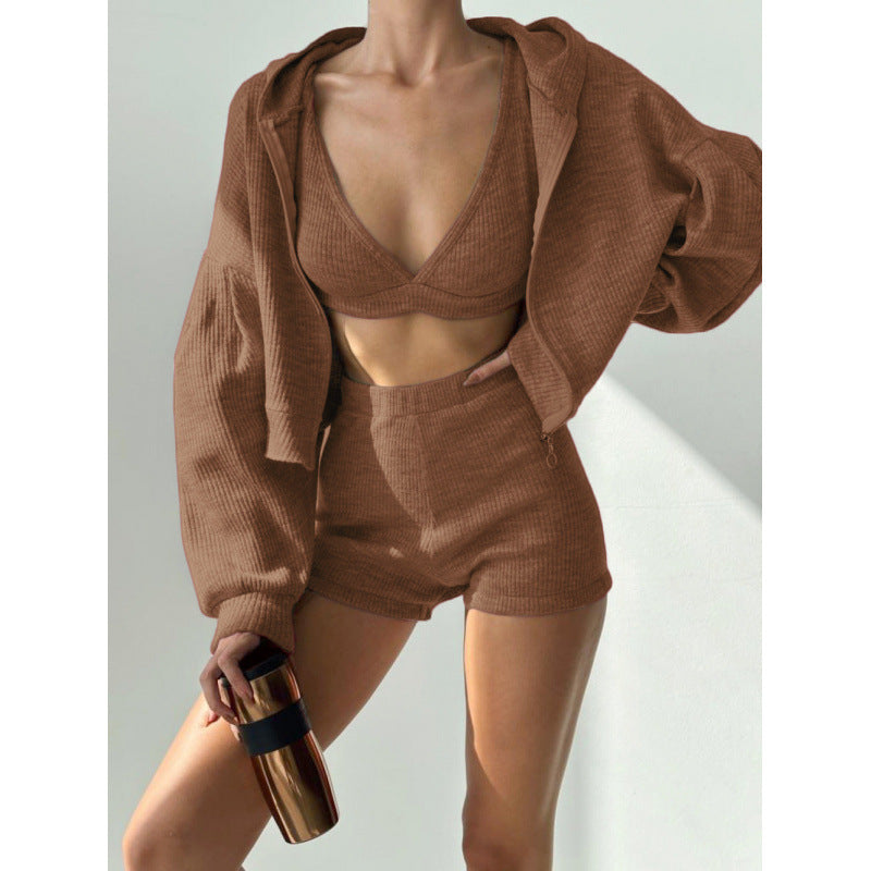 Damen nan kurzes geripptes Lounge-Set mit Kapuzen-Zipjacke und Highwaist-Shorts Echo Archiv