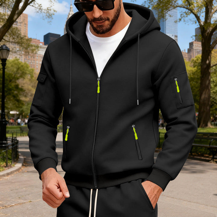 Herren sportlicher Kapuzenpullover mit modischen Schnellverschlüssen und praktischen Taschen – Cavarno