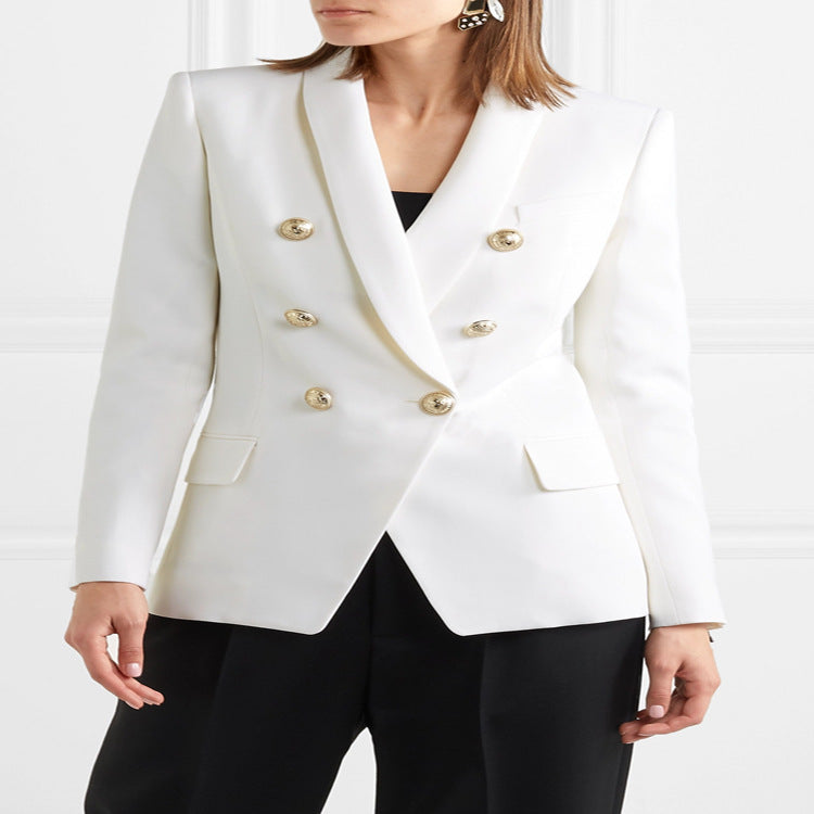 Damen Taillierter Zweireihiger Blazer im Smoking-Tailoring mit Schalkragen und goldenen Zierrundknöpfen Echoarchiv