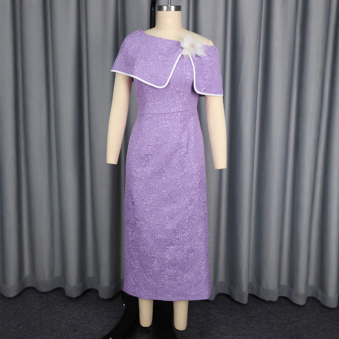 Damen Elegantes Midikleid mit floralen Details und asymmetrischem Überwurf Echo Archiv