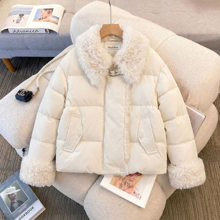 Damen nan wattierte Kurzjacke mit voluminösem Kunstfellkragen und Bommelbändern Echo Archiv
