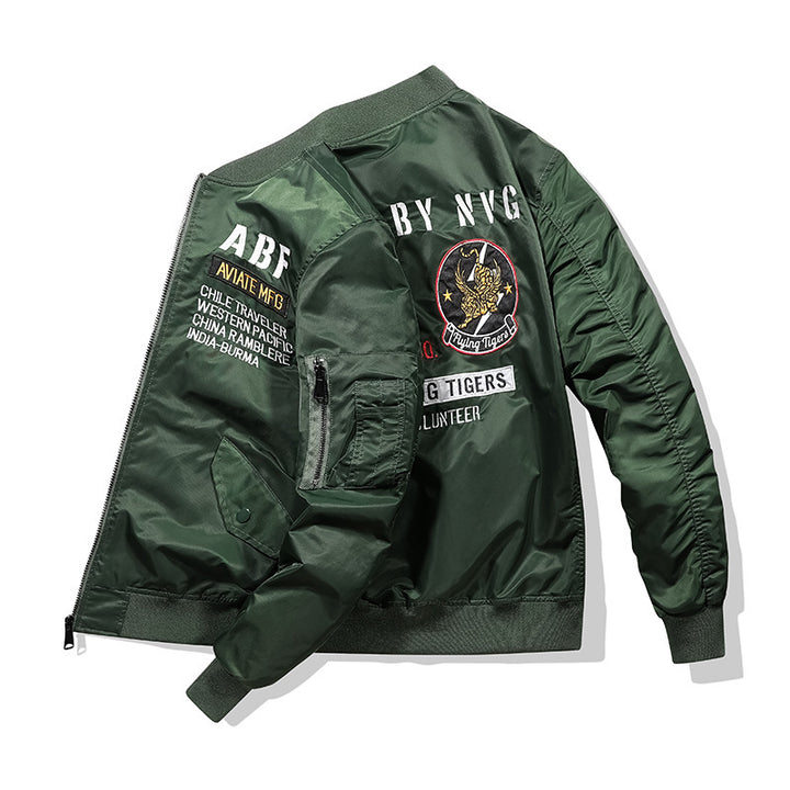 Herren Piloten-Bomberjacke im Vintage-Militärlook mit aufgestickten Patches und Ärmel-Utilitytasche Echo Archiv